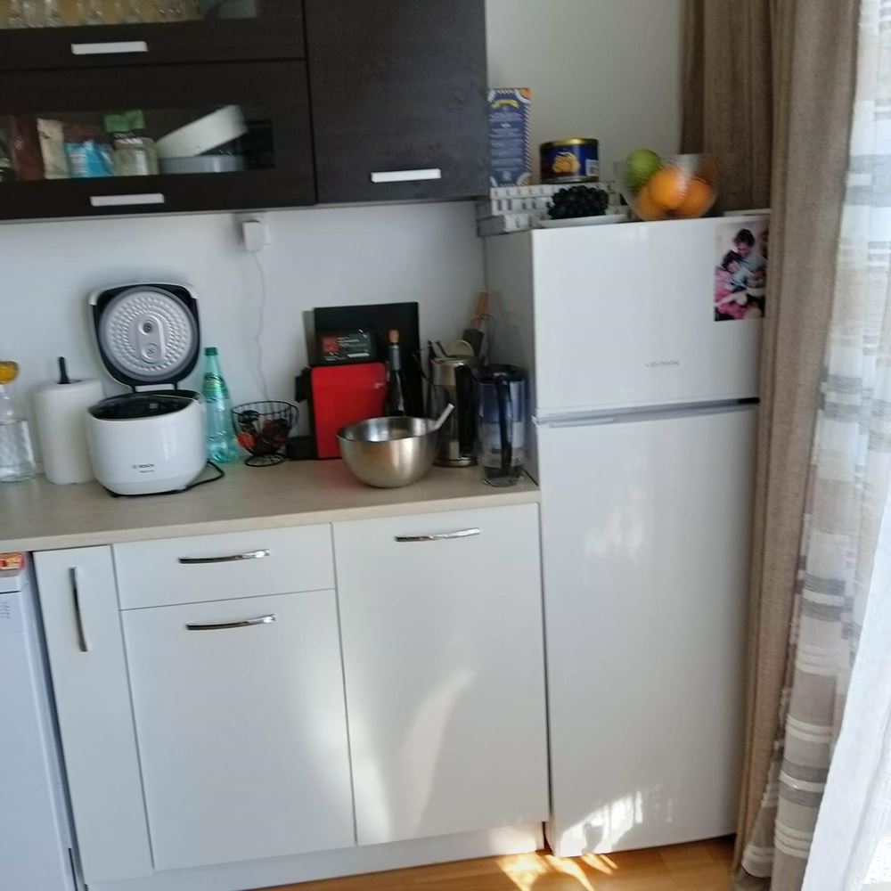 Przestronny apartament z dwiema sypialniami i panoramą morza w Rawdzie – kilka metrów od plaży, w pełni umeblowany i z doskonałym potencjałem inwestycyjnym