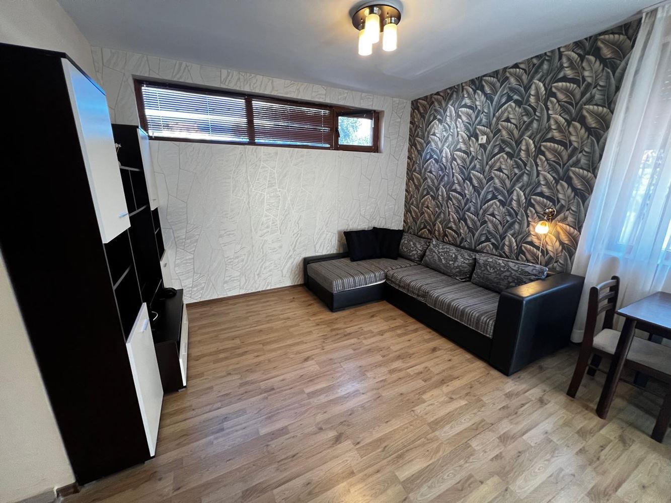 Przytulny apartament z jedną sypialnią w Sarafowie – prywatne wejście, bez opłaty za utrzymanie, idealny do całorocznego zamieszkania