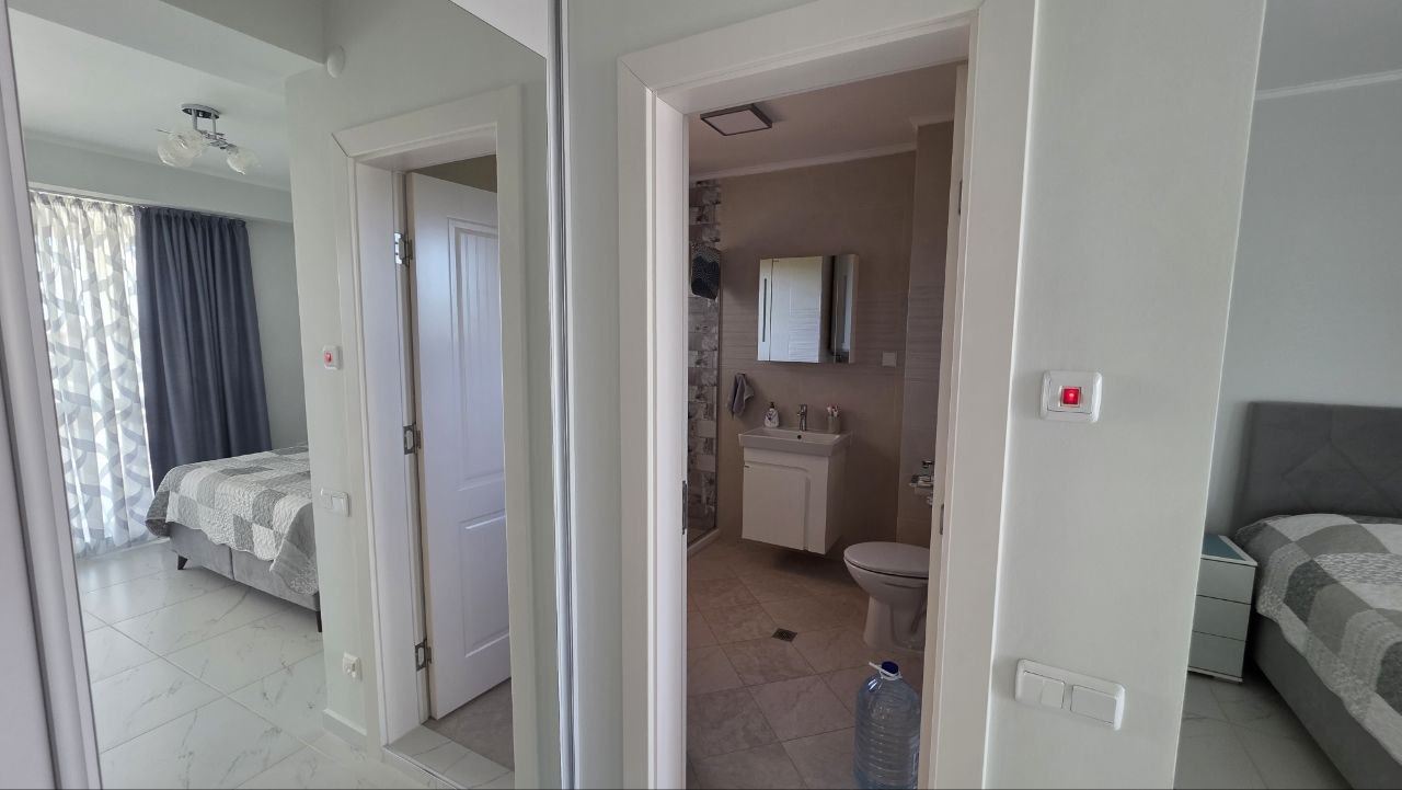 Przestronny apartament z dwiema sypialniami z częściowym widokiem na morze w prestiżowym kompleksie w Nesebyrze – gotowy dla swoich nowych właścicieli