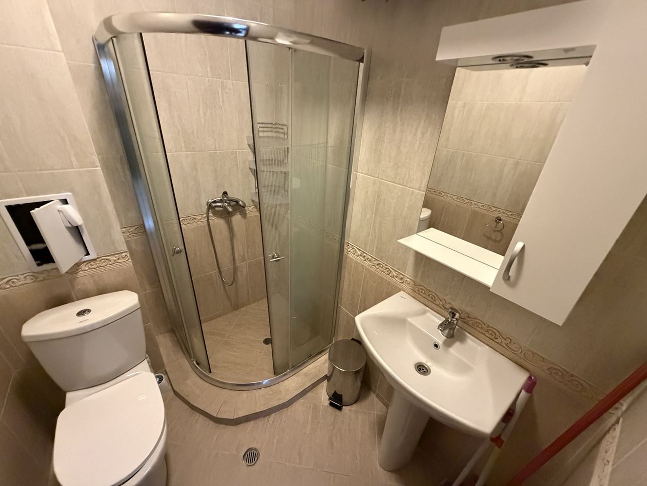 Mieszkanie z jedną sypialnią kilka kroków od południowej plaży w Rawdzie – bez opłaty za utrzymanie