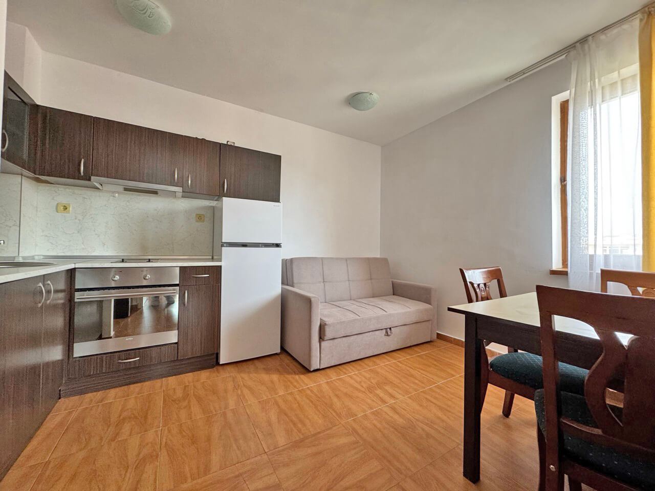 Przytulność i funkcjonalność – mieszkanie z jedną sypialnią w kompleksie w Sunny Beach