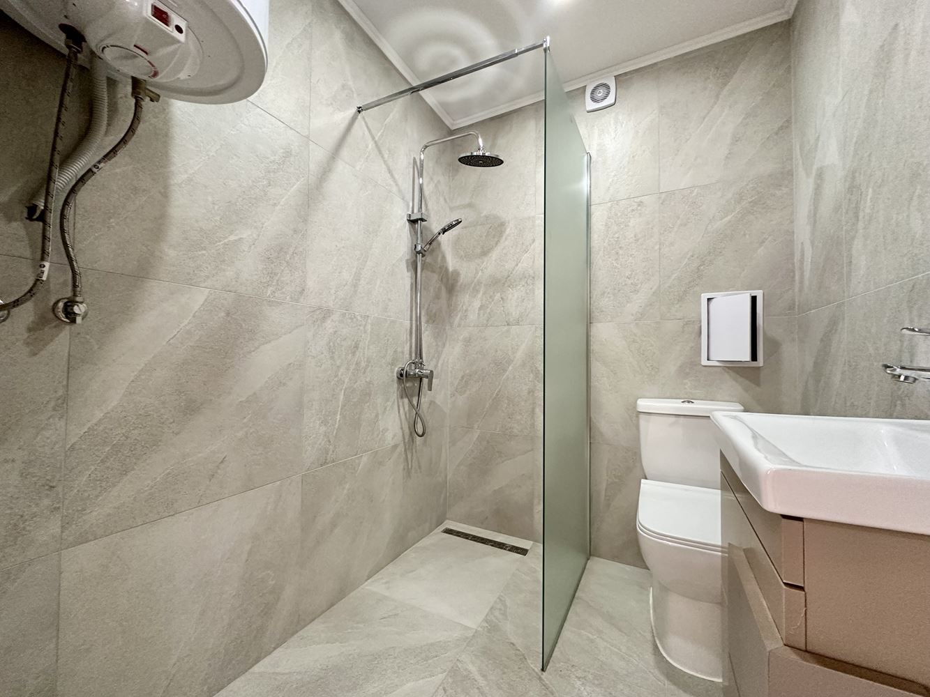 Przytulne mieszkanie z jedną sypialnią z widokiem na basen i tereny zielone w Słonecznym Brzegu – gotowe do użytku