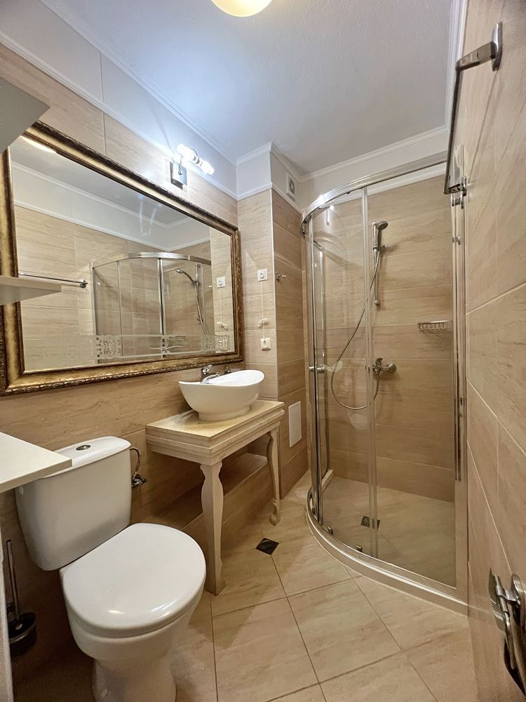 Luksusowy apartament z jedną sypialnią i widokiem na morze w prestiżowym kompleksie 200 metrów od plaży w Sveti Vlas