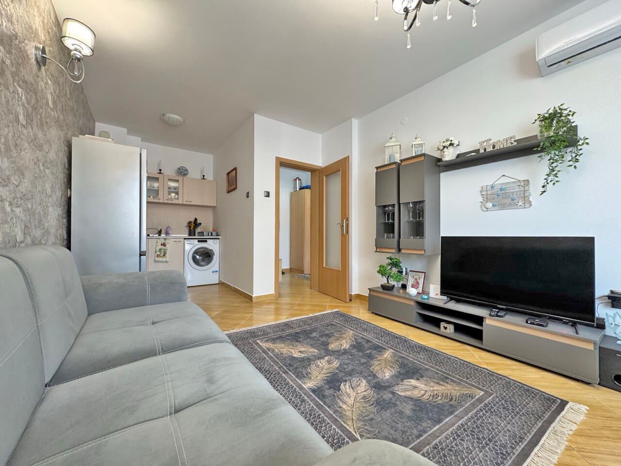 Stylowy apartament z jedną sypialnią z widokiem na basen w kurorcie Słoneczny Brzeg