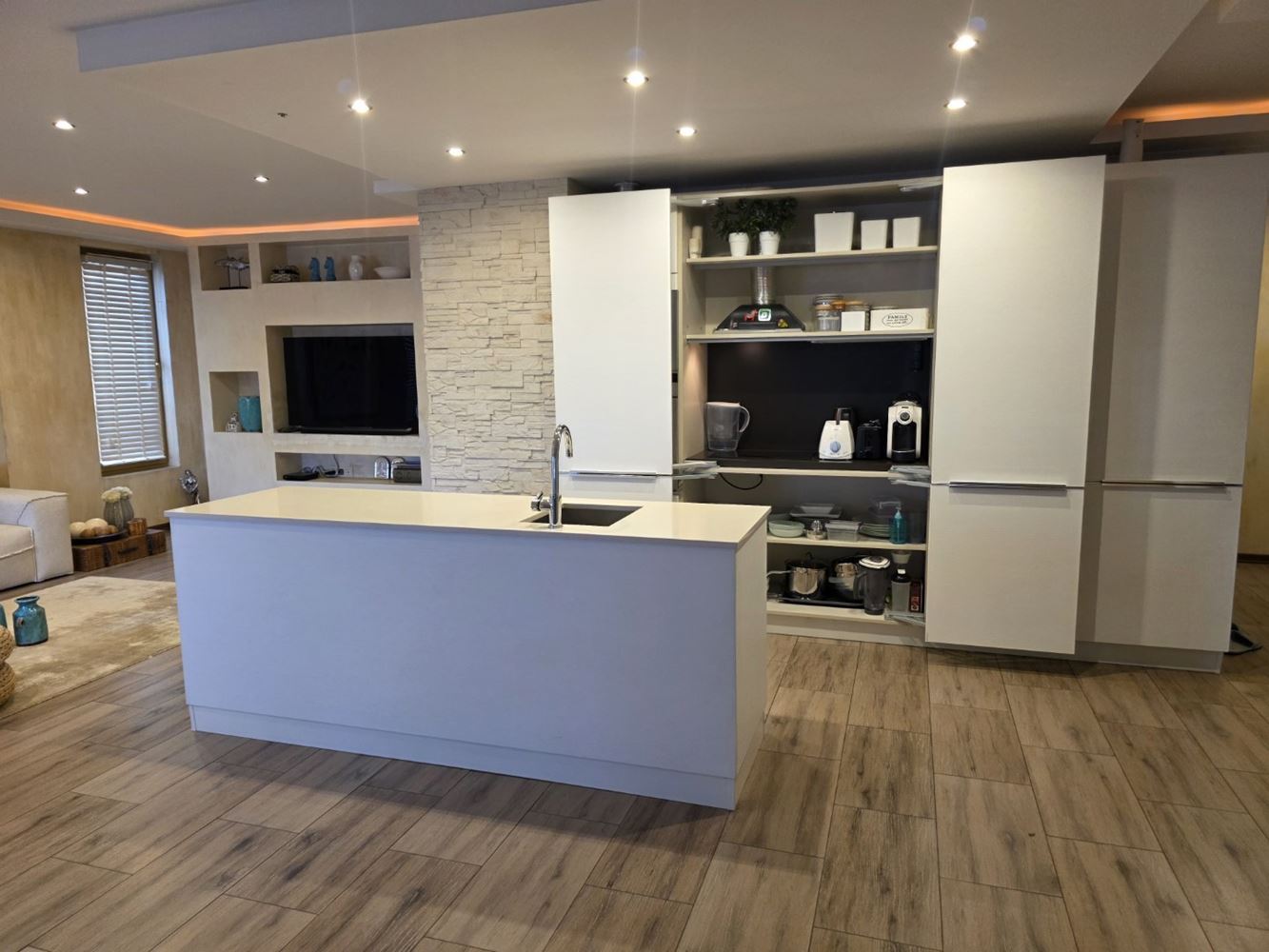 Nessebar: luksusowe mieszkanie z dwiema sypialniami i panoramicznym widokiem na morze – 183 m² przestrzeni, komfortu i stylu