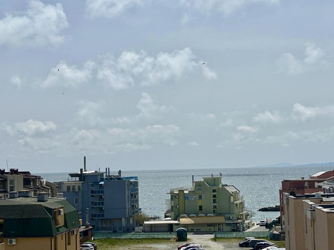 Przestronne apartament z dwiema sypialniami imponującą panoramą morską w kompleksie w Nesebyrze