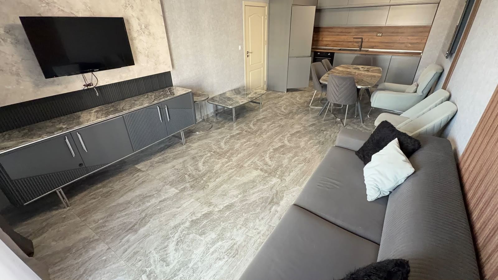 Luksusowy apartament z jedną sypialnią i widokiem na morze w Nesebyrze – styl i komfort w pierwszej linii brzegowej