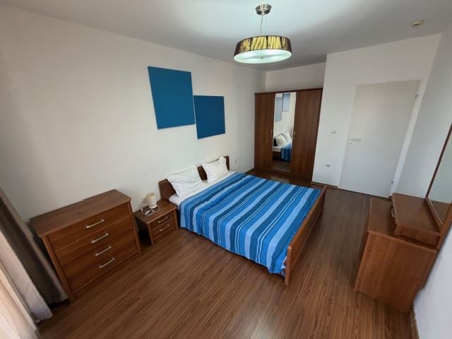 Dwupokojowy apartament na pierwszej linii z widokiem na morze w Aheloy