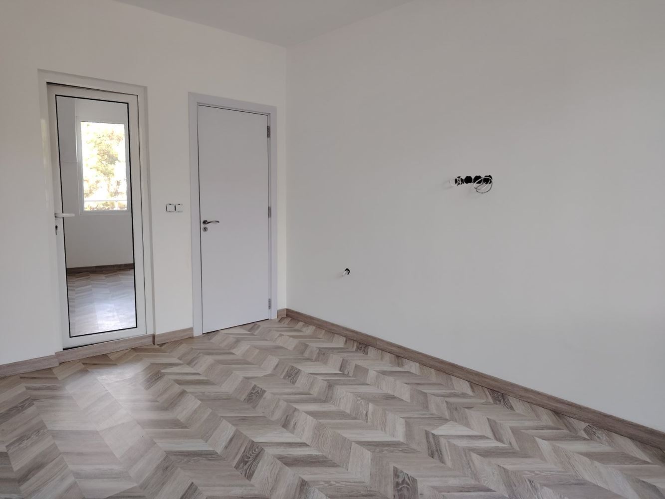 Nowe mieszkanie z dwiema sypialniami bez opłat za utrzymanie – po remoncie, w „Czarny Morze 1”, Nesebyr