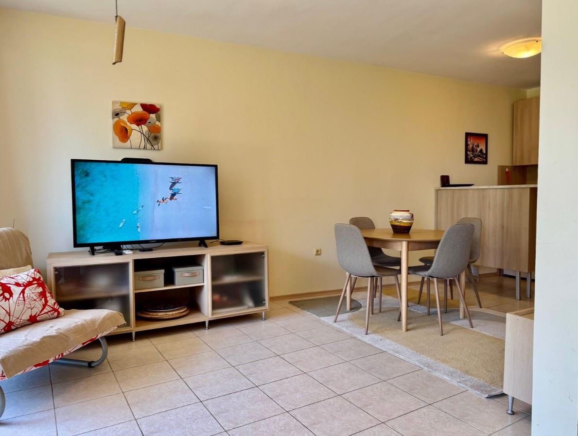 Przestronny apartament z dwiema sypialniami w pierwszej linii brzegowej w Rawdzie – przestronny morski dom z wyjątkowym widokiem