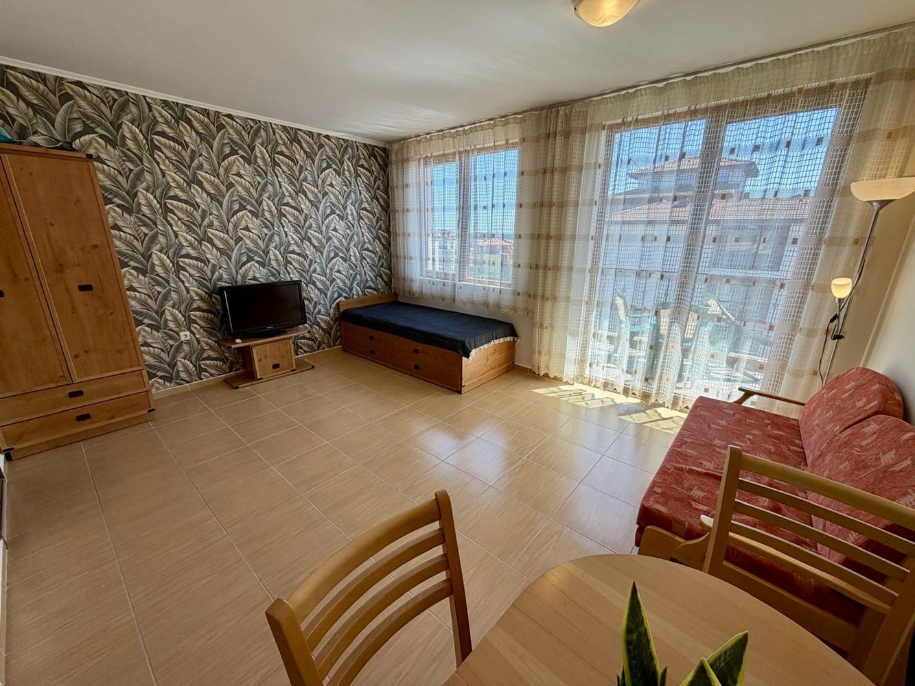 Panoramiczne studio z zachwycającym widokiem na morze w Nesebyrze – gotowe do zamieszkania