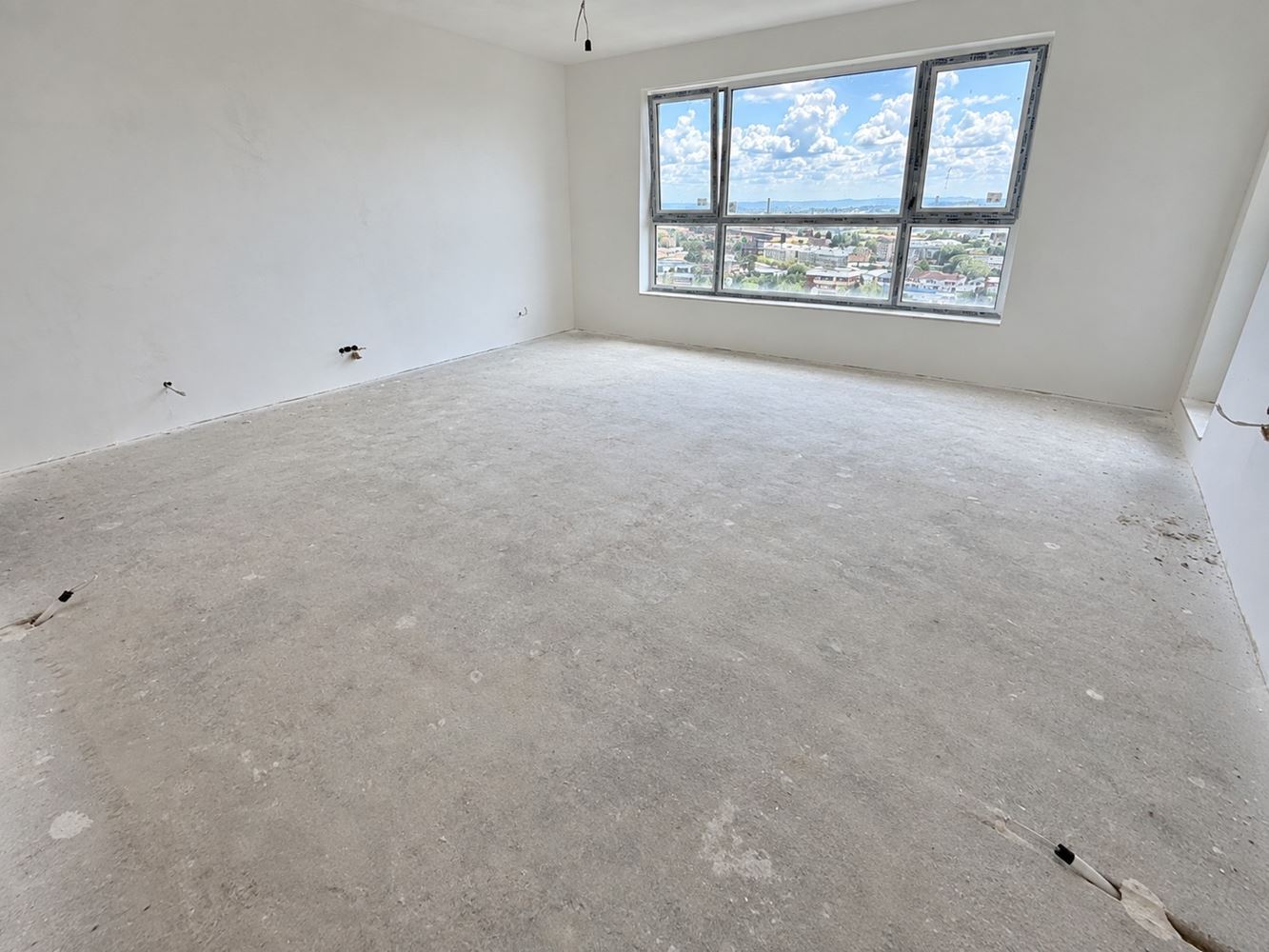 Nowoczesny apartament z dwiema sypialniami i widokiem na jezioro w Burgas. Z miejscem parkingowym!