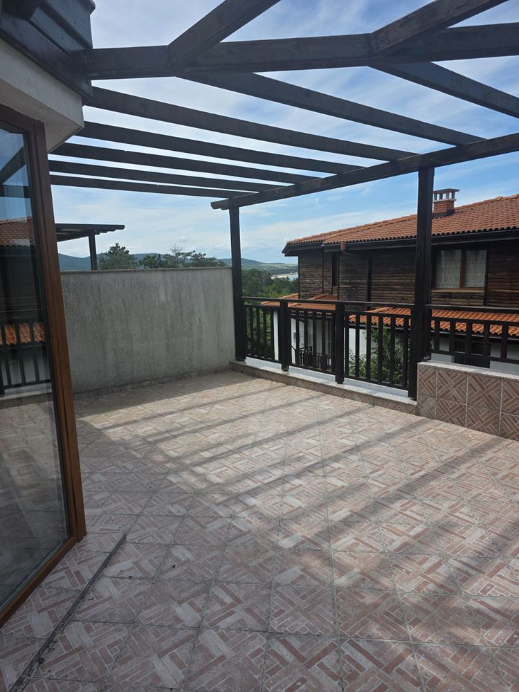 Przestronny apartament z dwiema sypialniami i widokiem na morze w kompleksie niedaleko Sozopolu – komfort, natura i cisza w jednym