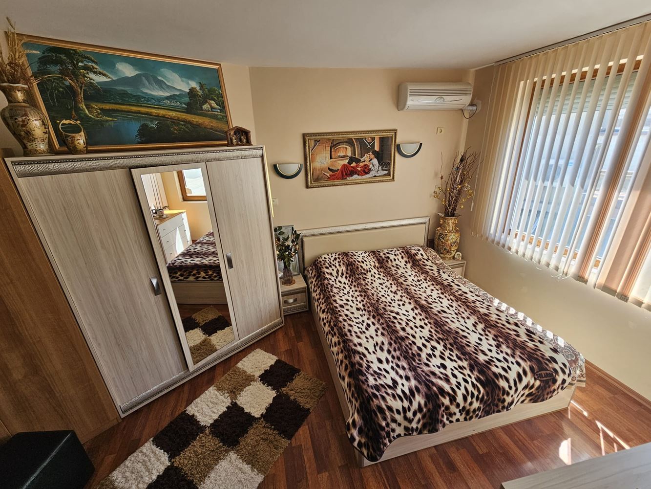 Mieszkanie z jedną sypialnią z widokiem na morze w Świętym Własie – prestiż, komfort i lokalizacja 100 m od plaży. Z miejscem parkingowym w kompleksie