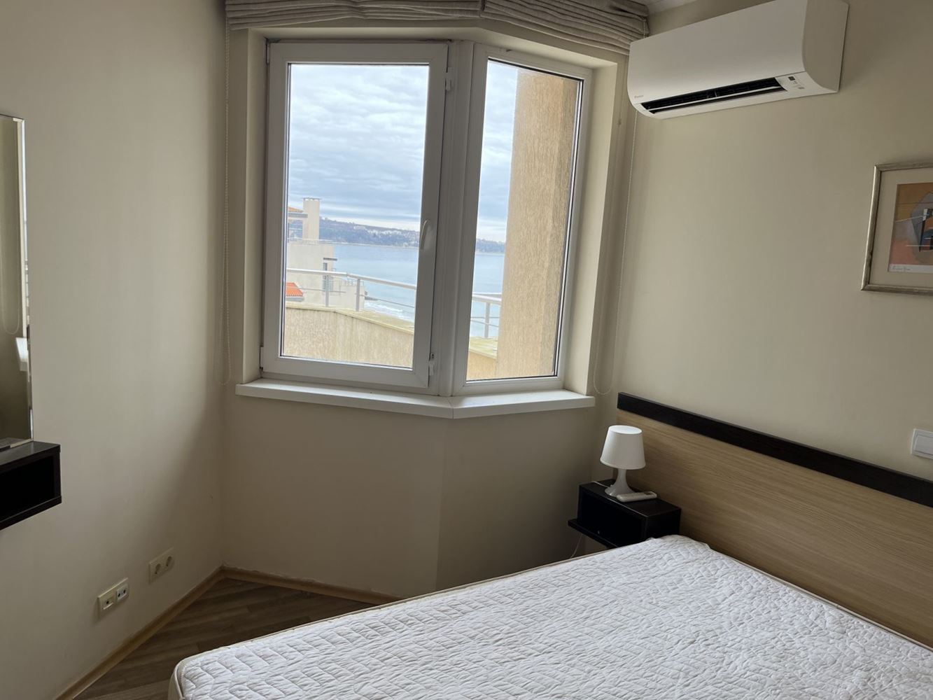 Obzor – umeblowane mieszkanie z jedną sypialnią na pierwszej linii z panoramicznym widokiem na morze