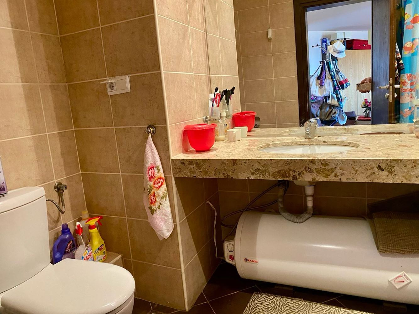 Przestronne w pełni umeblowane studio z widokiem na basen w Słonecznym Brzegu – komfort, spokój i doskonała inwestycja